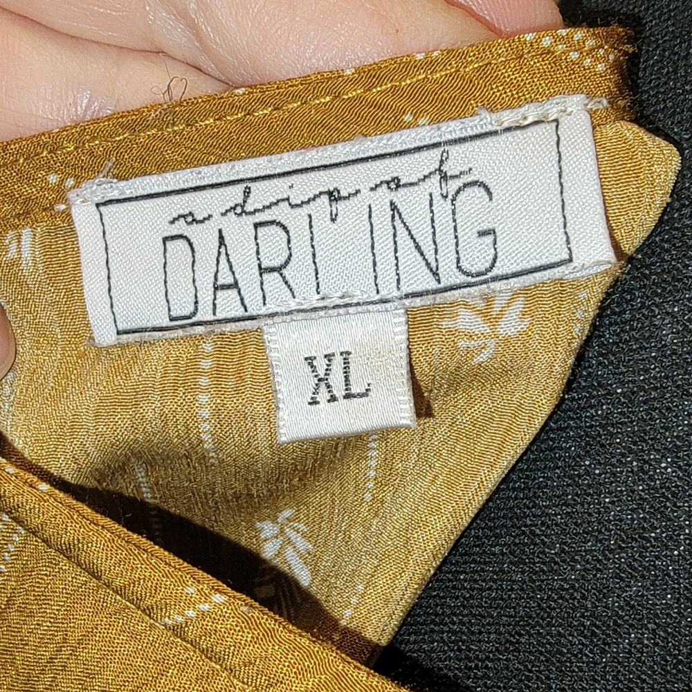 A Dip Of Darling Gold Patterned Shirt - Picture 4 of 4